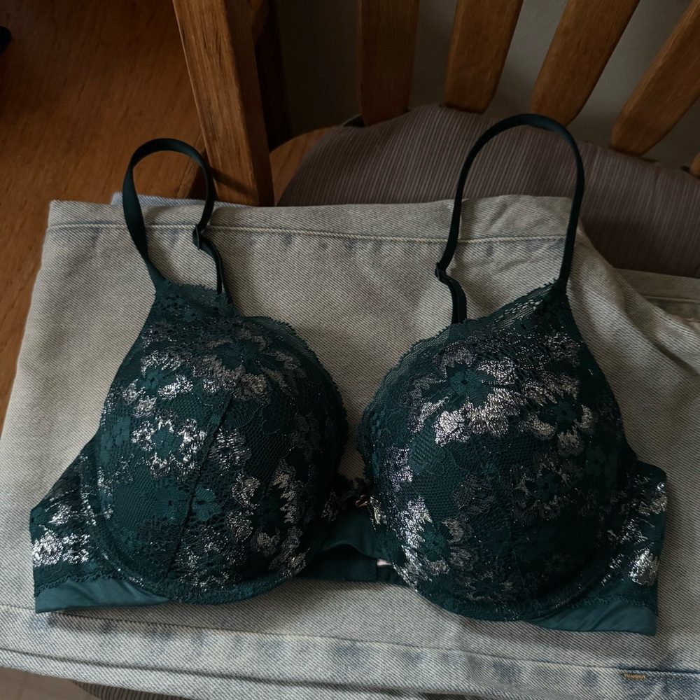 Victoria’s Secret perfect shape green lace bra